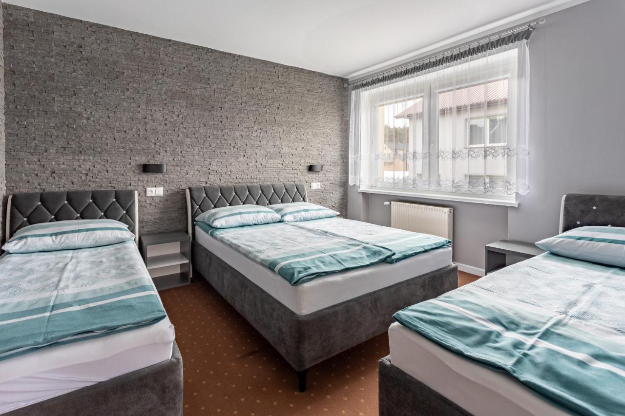 Pokoje Goscinne Katarzyna Kur Debki Exterior photo