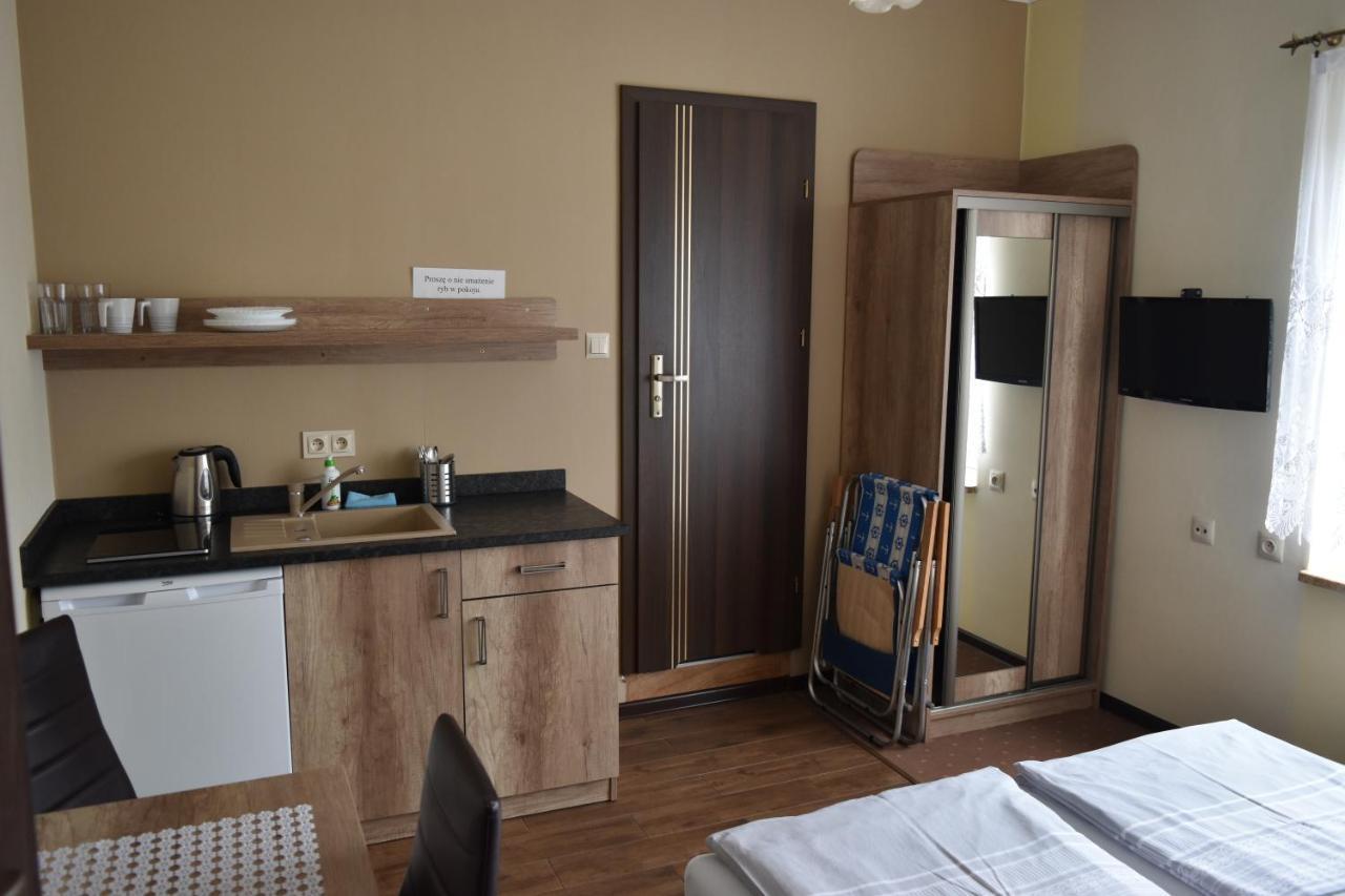 Pokoje Goscinne Katarzyna Kur Debki Exterior photo